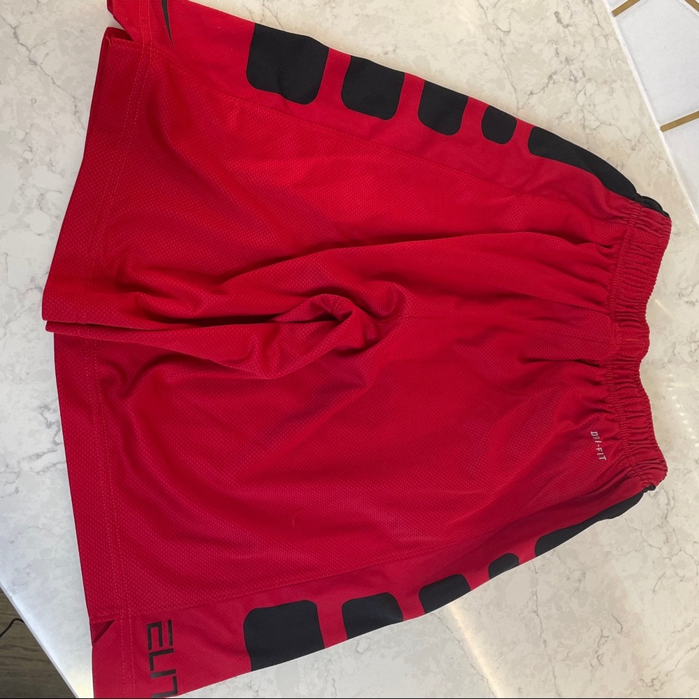 Nike Elite red w navy boys shorts M - Picture 3 of 3